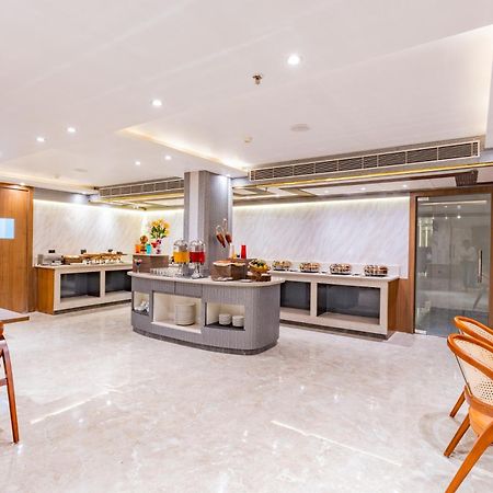 Regenta Inn Gurugram Gurgaon Exterior foto