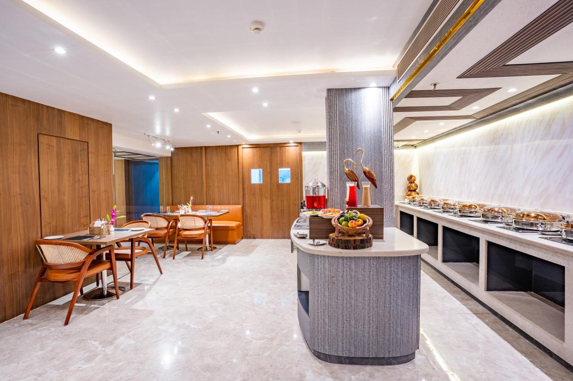 Regenta Inn Gurugram Gurgaon Exterior foto