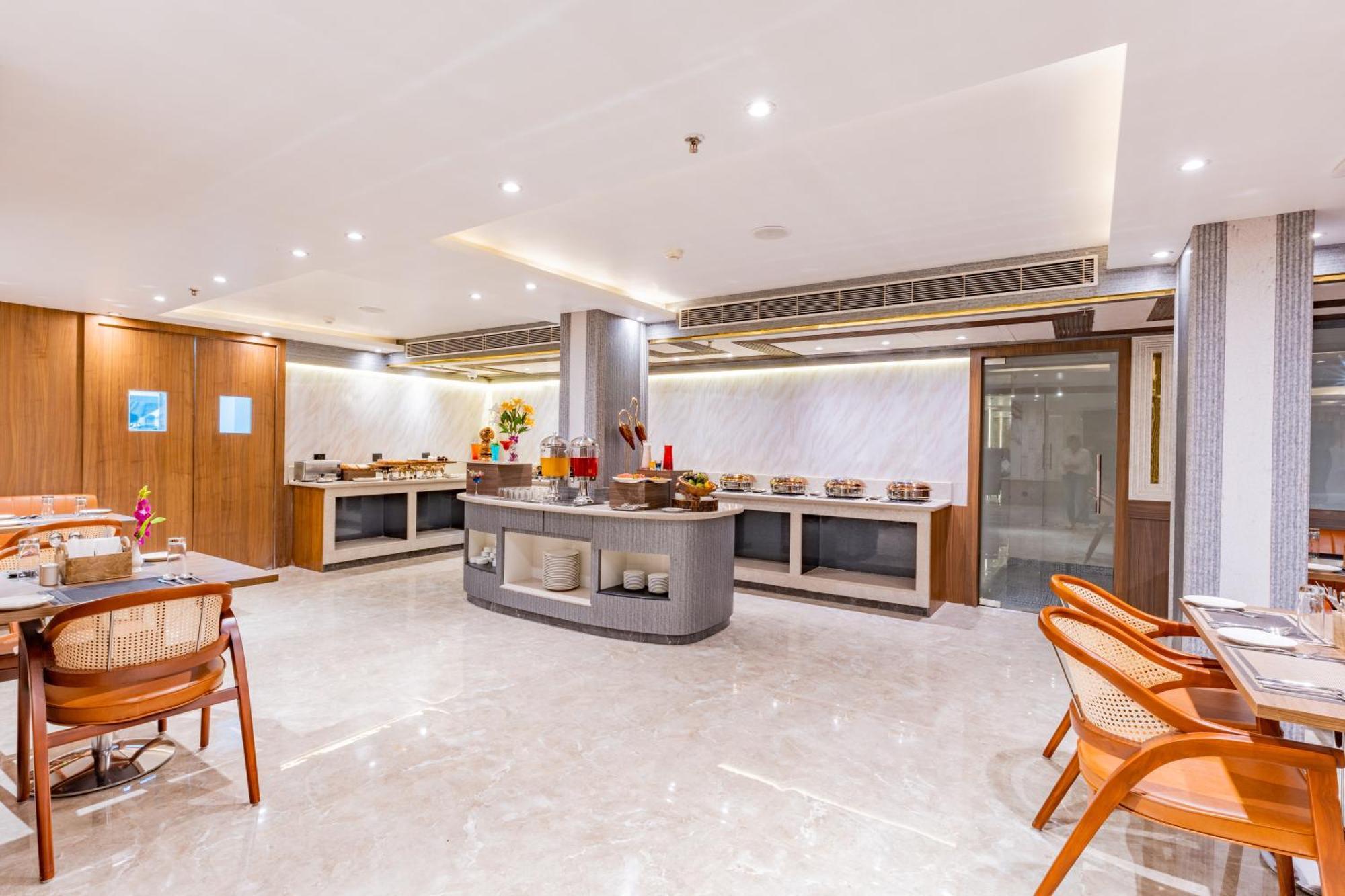 Regenta Inn Gurugram Gurgaon Exterior foto